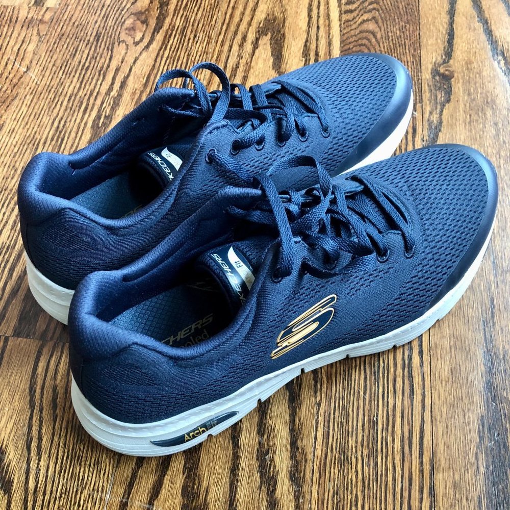 Skechers Arch Fit Sneakers 13 Navy Air Cooled Men's Walking Shoe - like new
